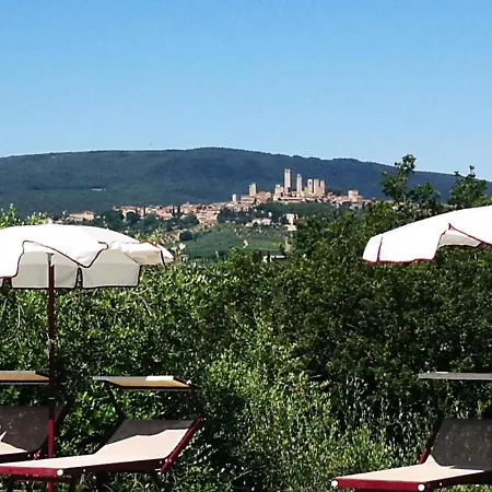 Castello Di Fulignano Sinadra Superior Aparthotel 4*