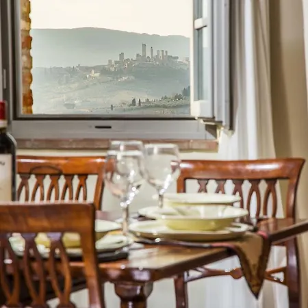 Aparthotel Castello Di Fulignano Sinadra Superior 4*