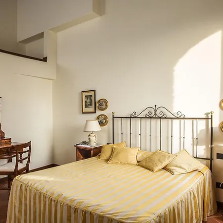 Castello Di Fulignano Sinadra Superior 4*