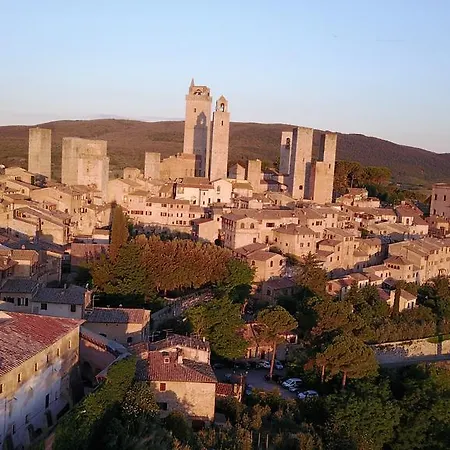 Castello Di Fulignano Sinadra Superior Aparthotel San Gimignano